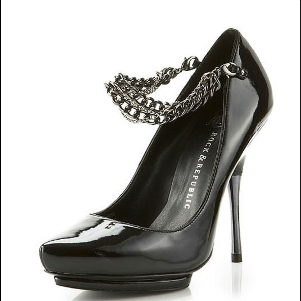 Rock & Republic ‘Alayna’ Chain Pumps